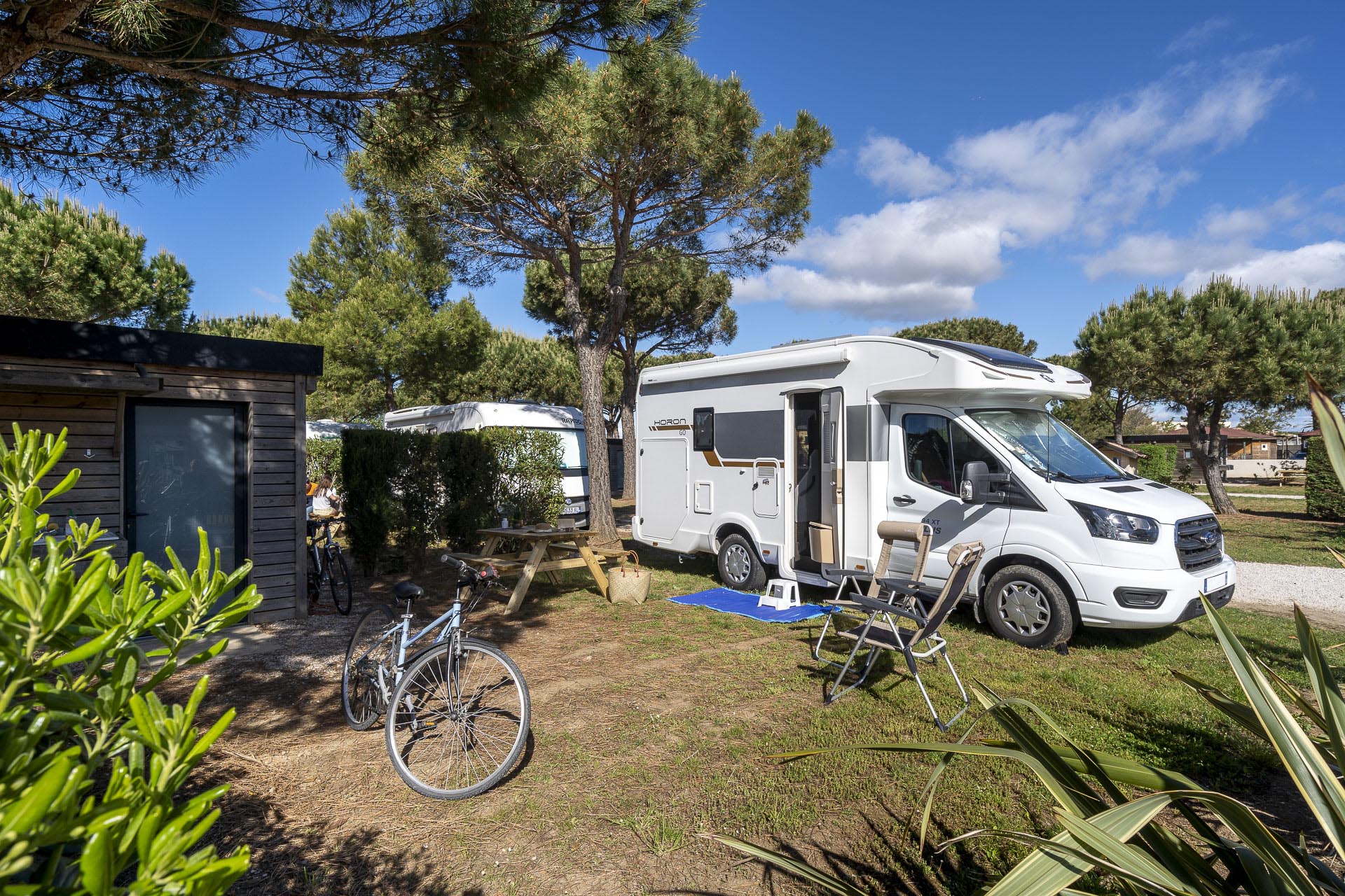 Emplacement - Forfait Premium - Camping Sandaya Domaine de la Dragonnière
