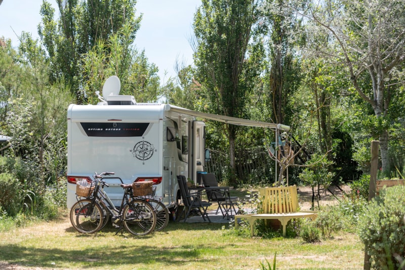 Hoher Komfort XL Stellplatz