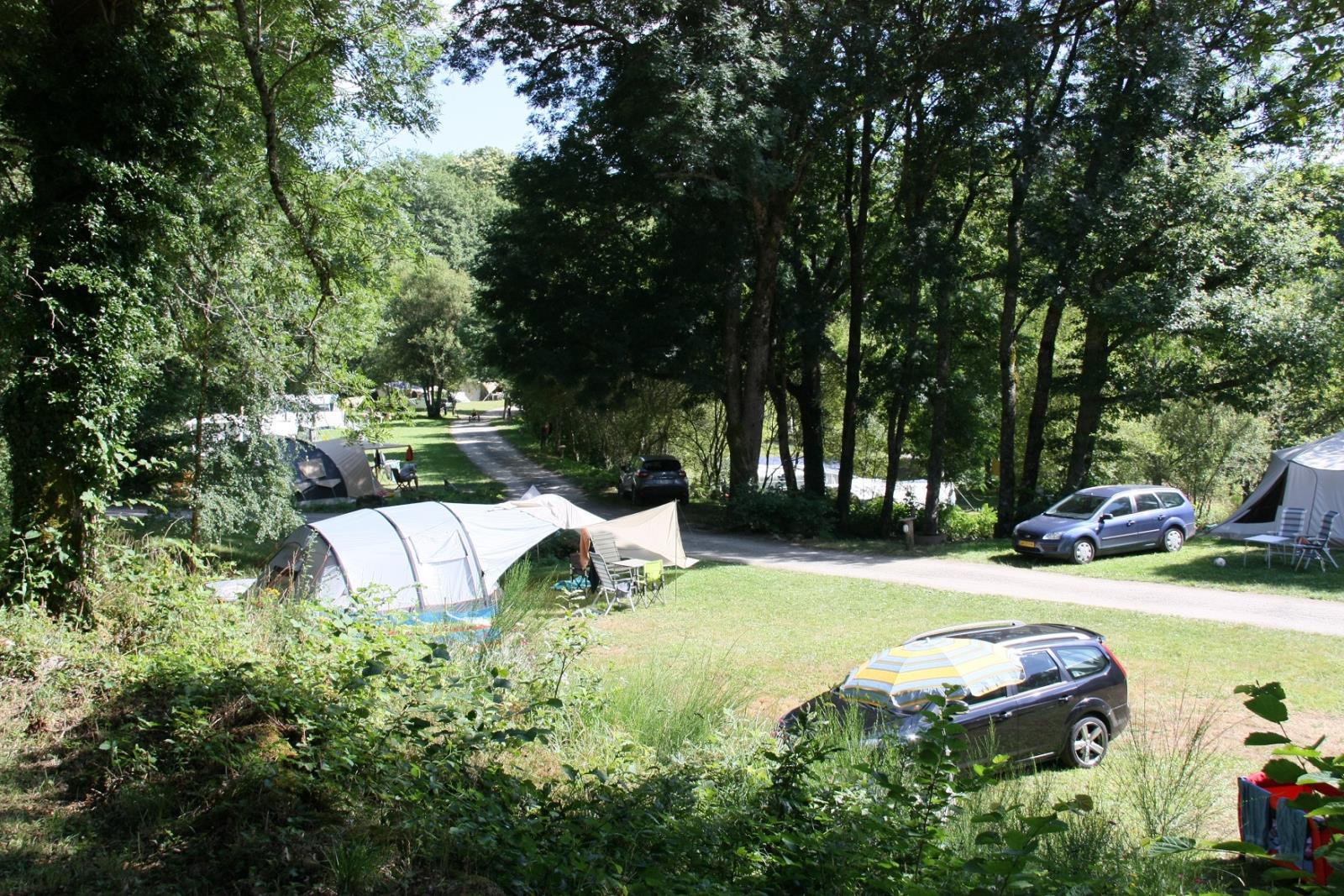 Emplacement - Emplacement C Tente Ou Caravane 120M² - Camping Goudal