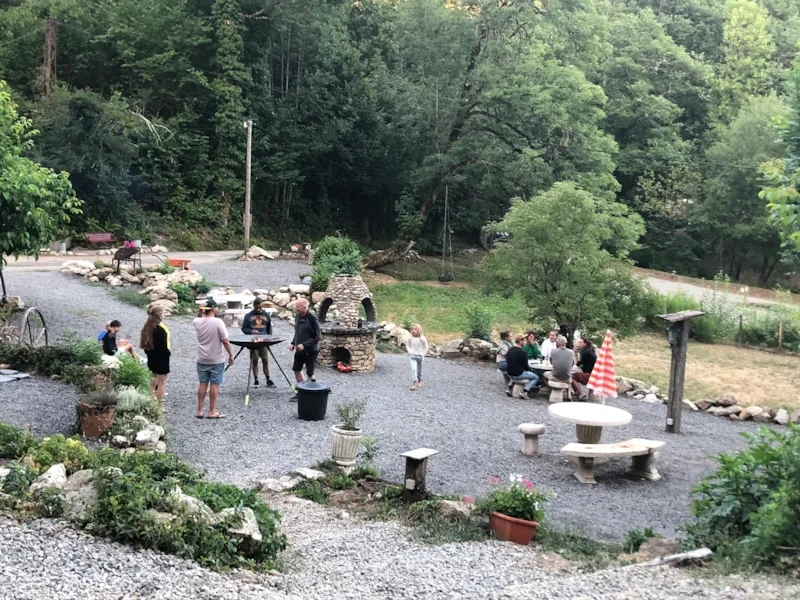 Emplacement D Tente Ou Caravane 150M² (Electricité Non Inclus)