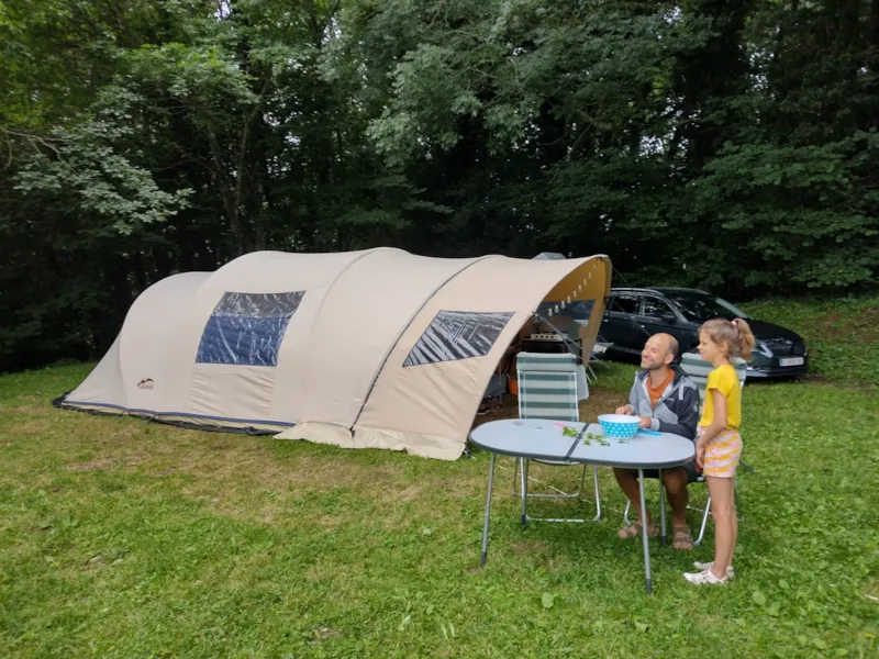 Emplacement C Tente Ou Caravane 120M² (Éléctricité Non Inclus)