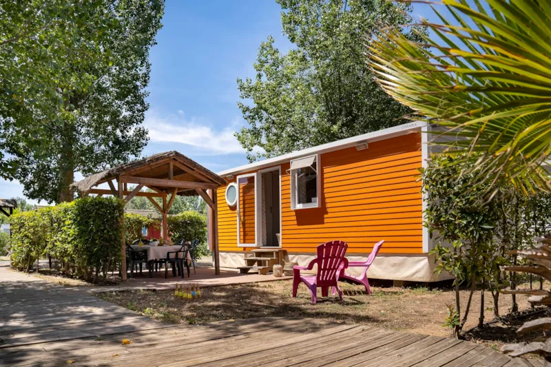 Mobilhome Cayo Coco Supérieur Env. 27M² 2 Chambres + Terrasse Avec Petite Pergola