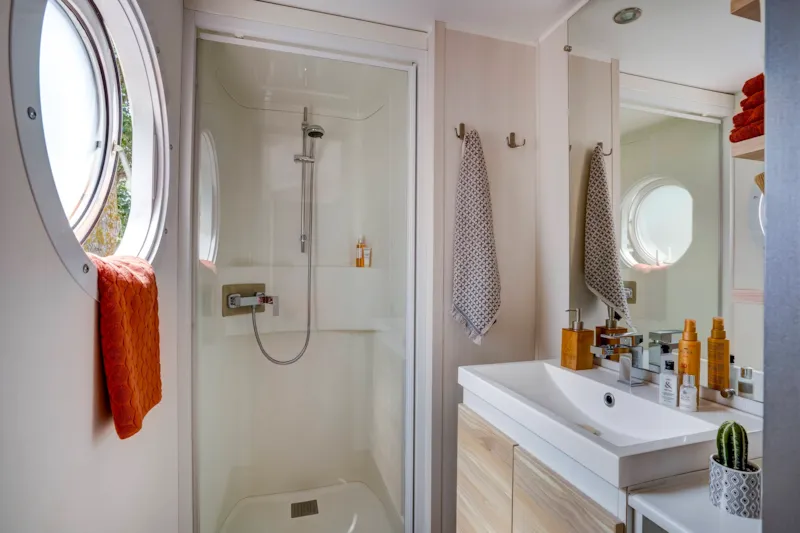 Mobilhome Cayo Coco Supérieur Env. 27M² 2 Chambres + Terrasse Avec Petite Pergola