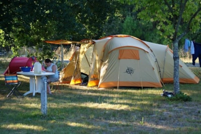 Pitch + tent + 1 car