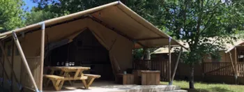 Mietunterkunft - Lodge Woody 27 - Camping Les Franquettes