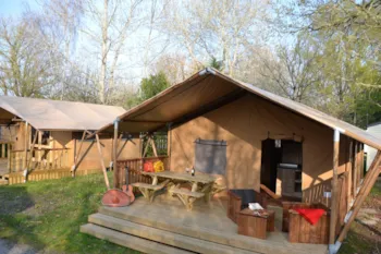 Mietunterkunft - Lodge Woody 27 - Camping Les Franquettes
