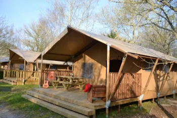 Mietunterkunft - Lodge Woody 38 - Camping Les Franquettes