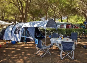 Stellplatz - Stellplatz + Strom 6A - CAMPING BON PORT
