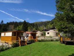 Accommodation - Roulotte Traditionnelle 16 M² - Camping de Belle Hutte
