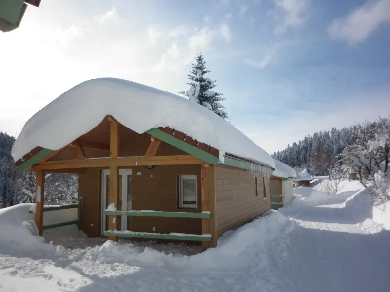 Alojamiento - Chalet 35 M² 3 Bedrooms - Camping de Belle Hutte 