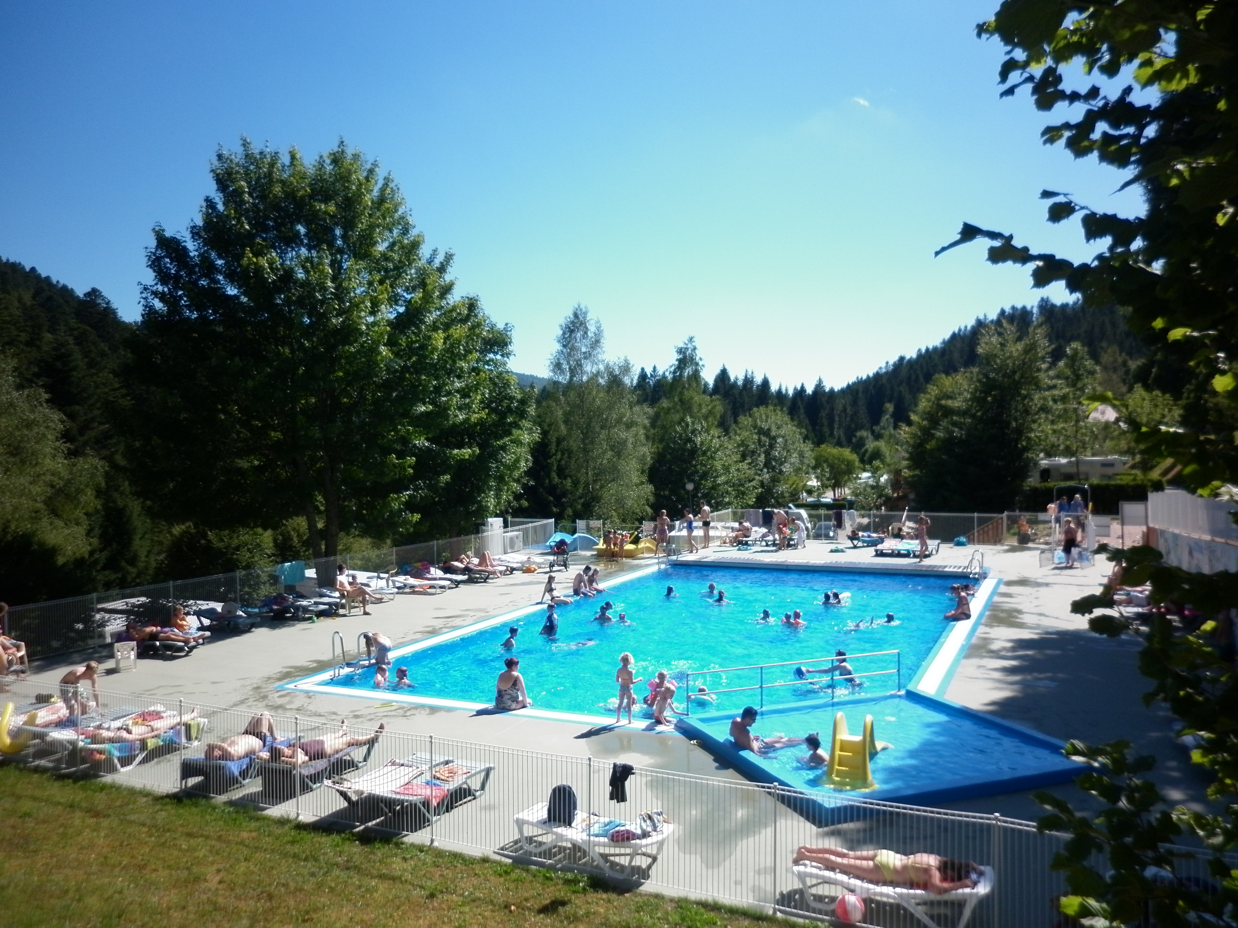 Bathing Camping De Belle Hutte - La Bresse