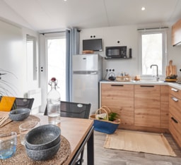 Huuraccommodatie(s) - Mobil Home Confort Venezia 33M²- 3 Rooms 6/8 Ac+Tv - Camping Les Sablettes