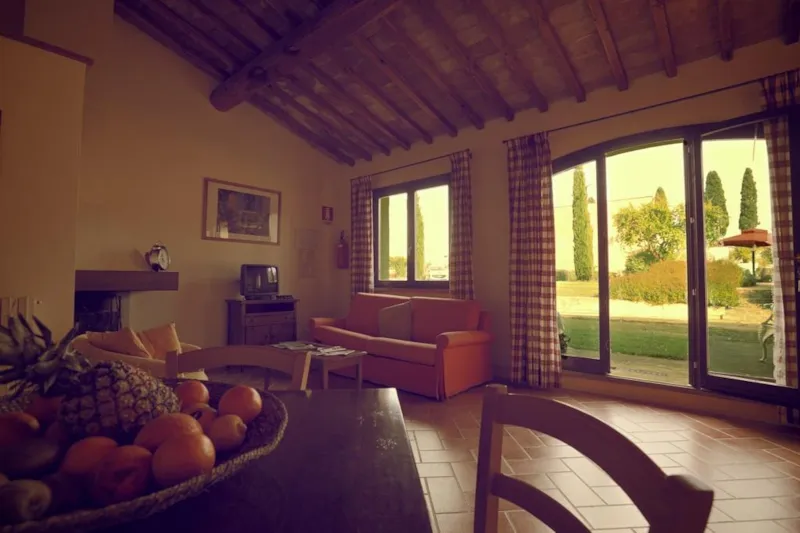 Appartement À Trois Pièces - Vue Piscine