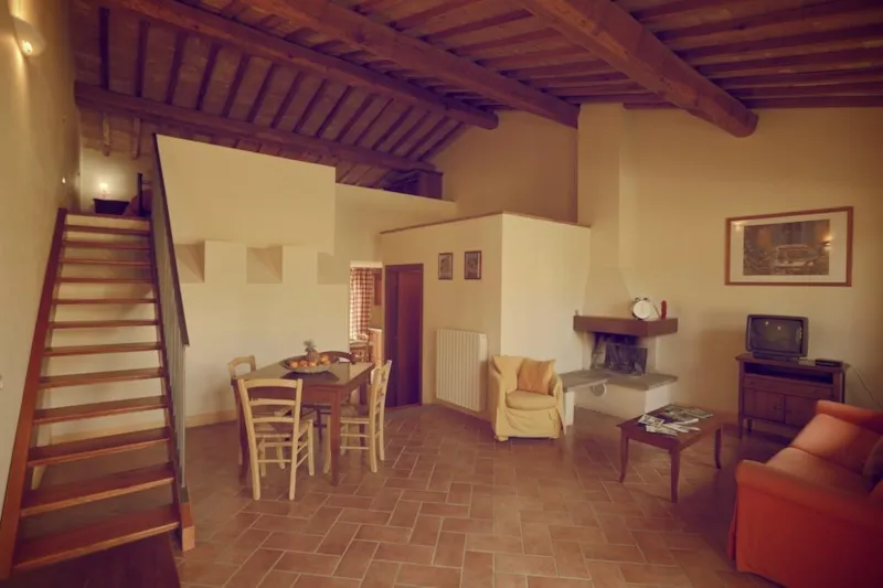 Appartement À Trois Pièces - Vue Piscine