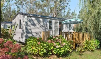 Mietunterkunft - Mobilheim  Comfort - 24 M² - 2 Schlafzimmer - Nicht Überdachte, Erhöhte Terrasse - Camping Marvilla Parks - Château La Forêt