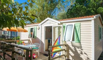 Mietunterkunft - Mobilheim Classic Modèle Xl - 28 M² – 2 Schlafzimmer – Nicht Überdachte, Erhöhte Terrasse - Camping Marvilla Parks - Château La Forêt