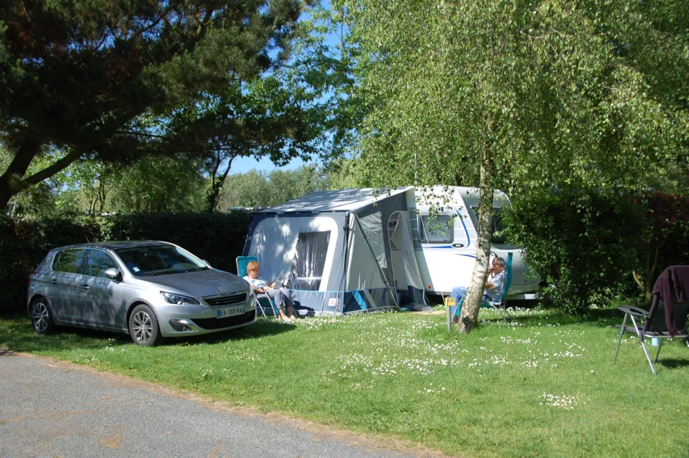 Emplacement - Forfait Randonneur - Camping Les Hauts de Port Blanc