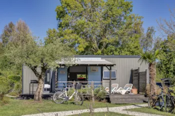 Mietunterkunft - Cottage Château Chic 2 Schlafzimmer Premium - Camping Sandaya Séquoia Parc