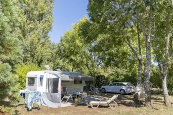 Stellplatz - Stellplatz Confort *** - Camping Sandaya Séquoia Parc