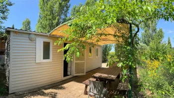 Mietunterkunft - Mobilheim Standard 22 M² 2 Schlafzimmer + Überdachte Terrasse - Flower Camping Les Verguettes