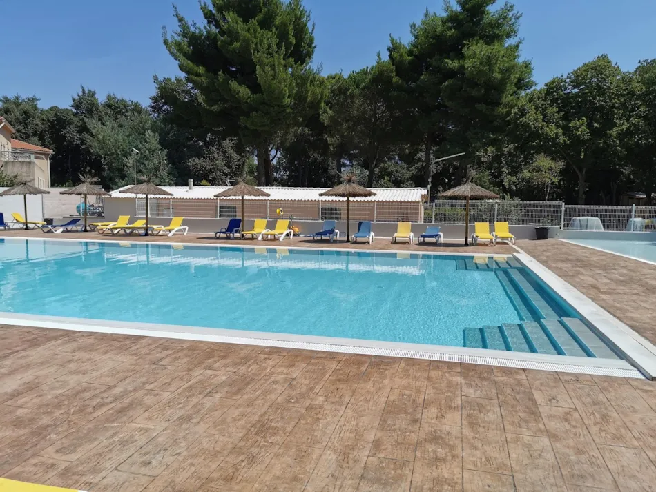 Camping Les Micocouliers