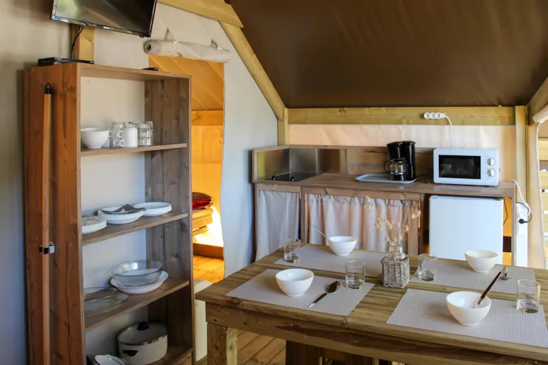 Tente Ecolodge 21M² - 2 Chambres Avec Petite Terrasse En Bois Semi Couverte