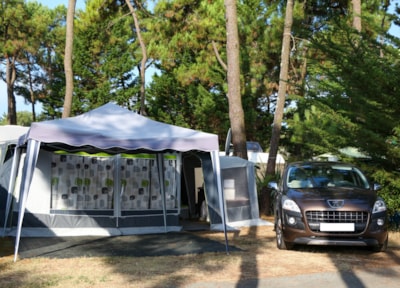 Package: Pitch + 2 people + 1 Car + Electricity 10A