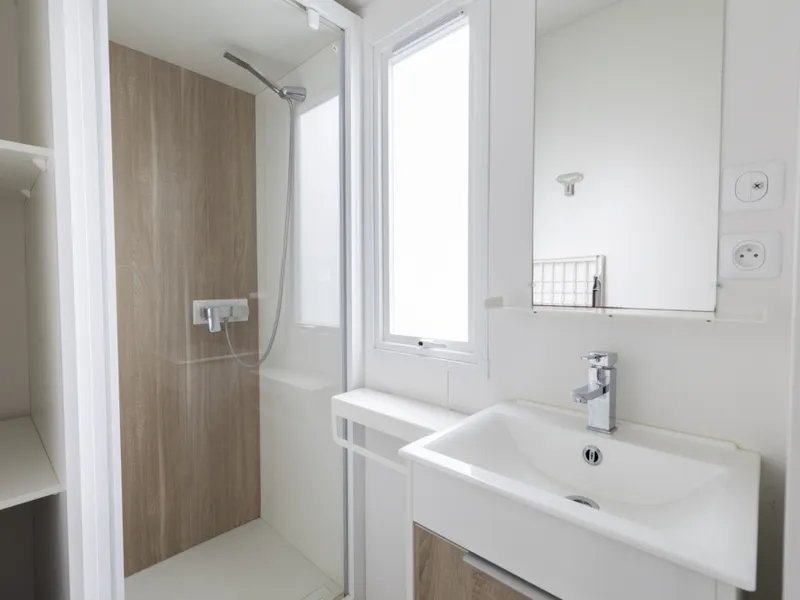 Mobil-Home Malaga 27M² - 2 Chambres Avec Terrasse Bois Semi Couverte.