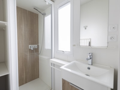 Mobil-home MALAGA 27m² - 2 bedrooms (2016-2017) semi covered wooden terrace