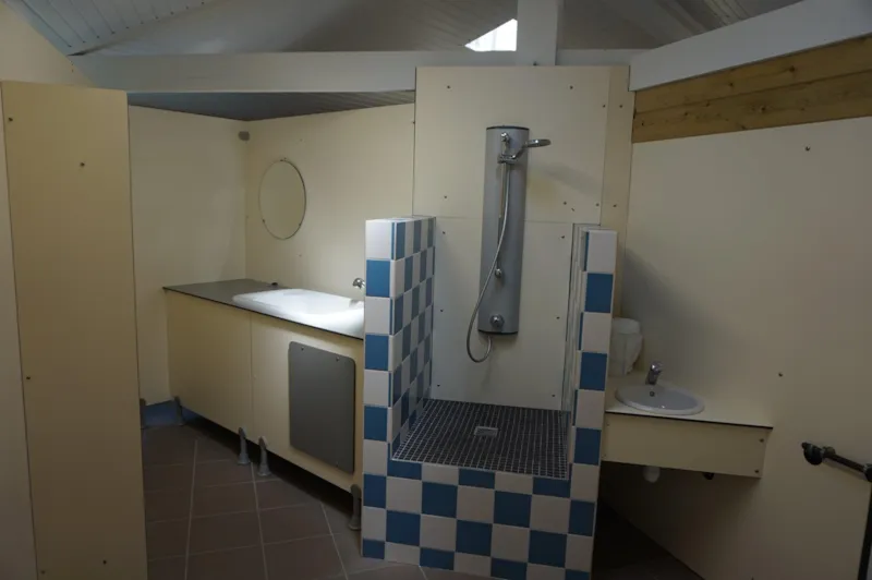 Emplacement Avec Électricité À La Nuitée