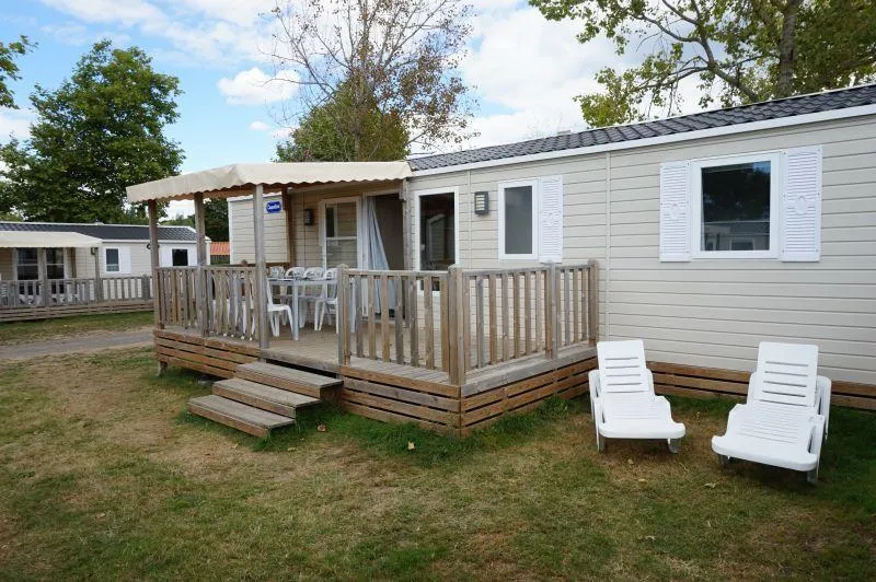 Location - C- Mobil-Home Quatro - 4 Chambres 2 Salles De Douche - Chadotel Le Domaine de Beaulieu
