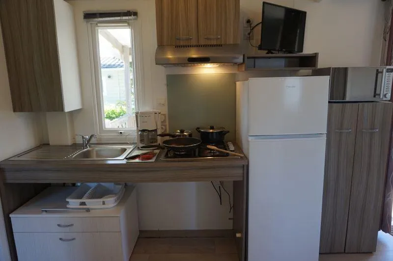 C- Mobil-Home Helios - Pmr - 2 Chambres 32M² Avec Terrasse Couverte