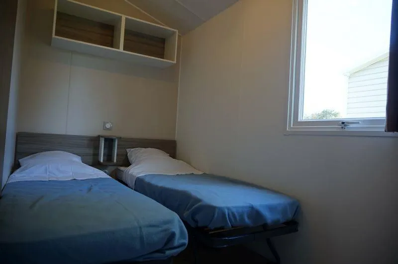 C- Mobil-Home Helios - Pmr - 2 Chambres 32M² Avec Terrasse Couverte