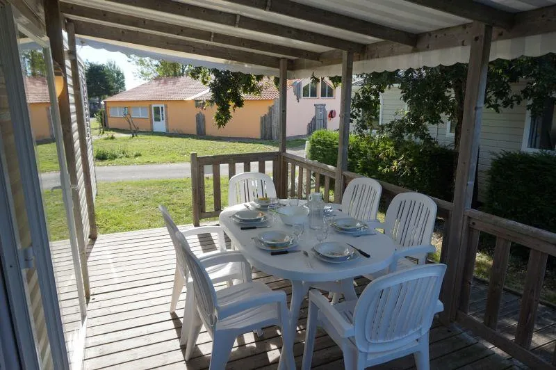 C- Mobil-Home Helios - Pmr - 2 Chambres 32M² Avec Terrasse Couverte