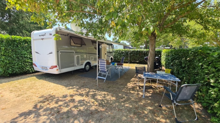 Emplacement Tente, Caravane Ou Camping Car