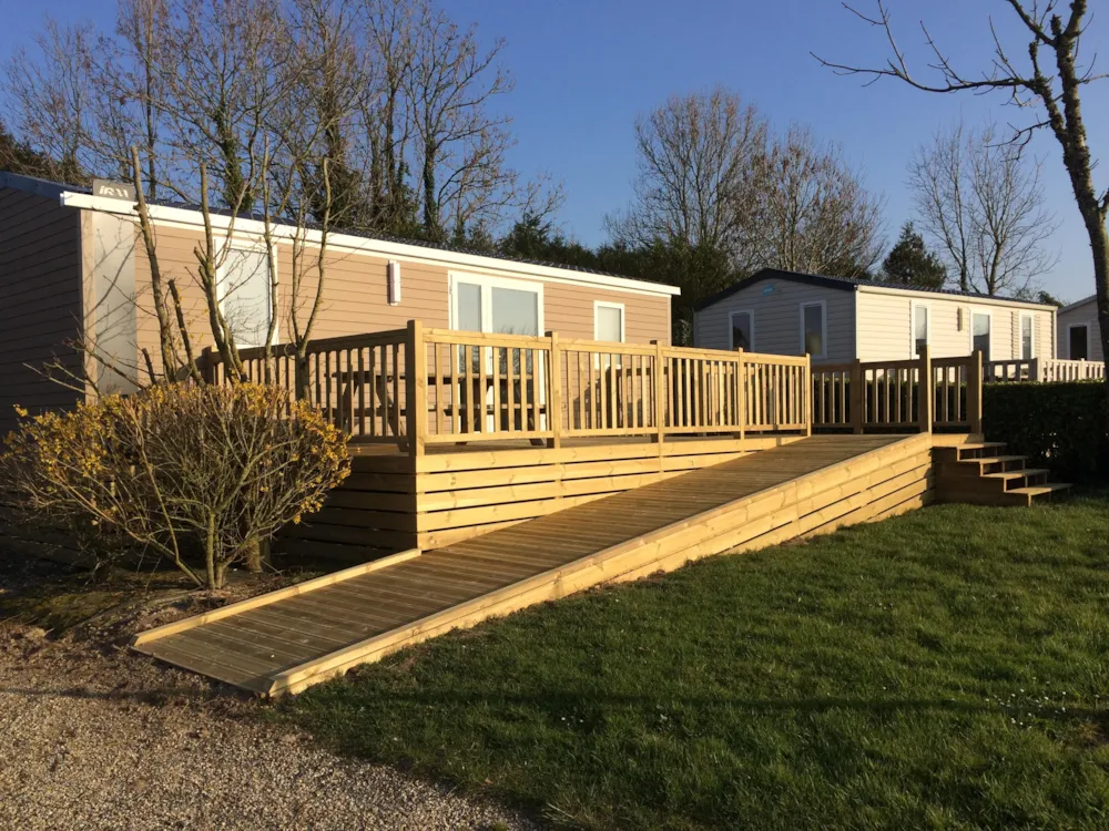 Mietunterkunft - Mobilheim Life Sunêlia Confort 2 Zimmer - Behindertengerecht - Camping Sunêlia L'Aiguille Creuse