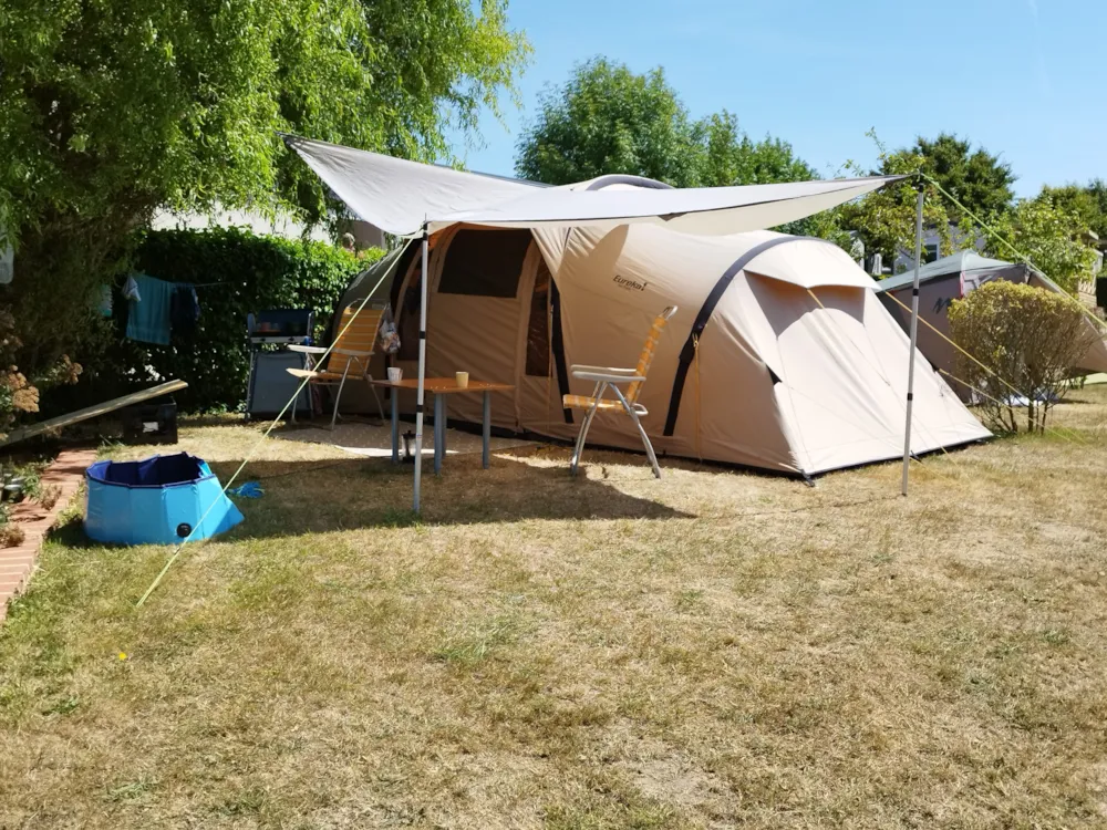 Stellplatz - Stellplatz Zelt + 1 Auto - Camping Sunêlia L'Aiguille Creuse