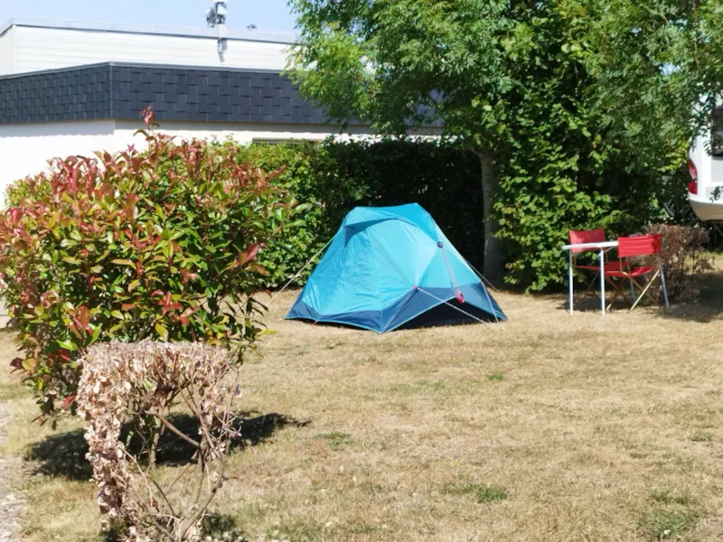 Emplacement Tente + 1 Voiture