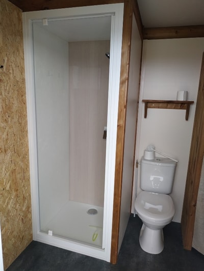Pitch Luxe with 16A electrical connection and individual sanitary facilities — 5