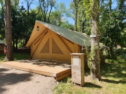 Accommodation - Tente Lodge Crusoé 2 Chambres - Camping de Graniers