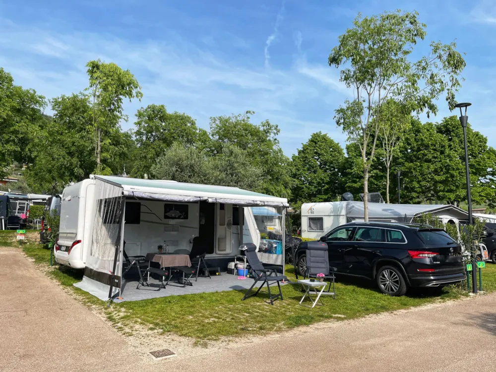 Stellplatz - Stellplatz Power Plus - La Rocca Camping