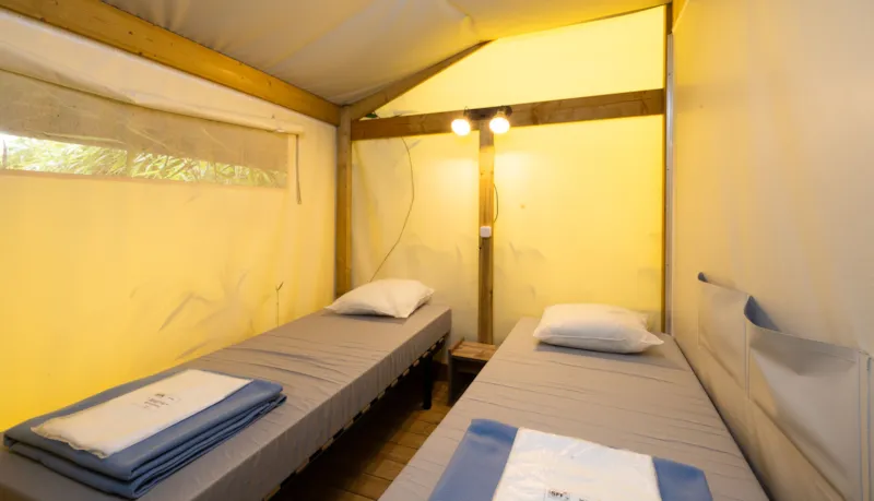 Tente Lodge 2 Chambres - 4 Pers