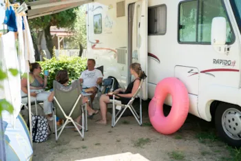 Pitch - Pitch 60M², 1 Car, Tent , Caravan Or Camping-Car, Electricity - Camping Eden