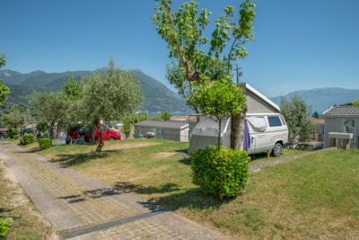Pitch 60m², 1 car, tent , caravan or camping-car, electricity — 3