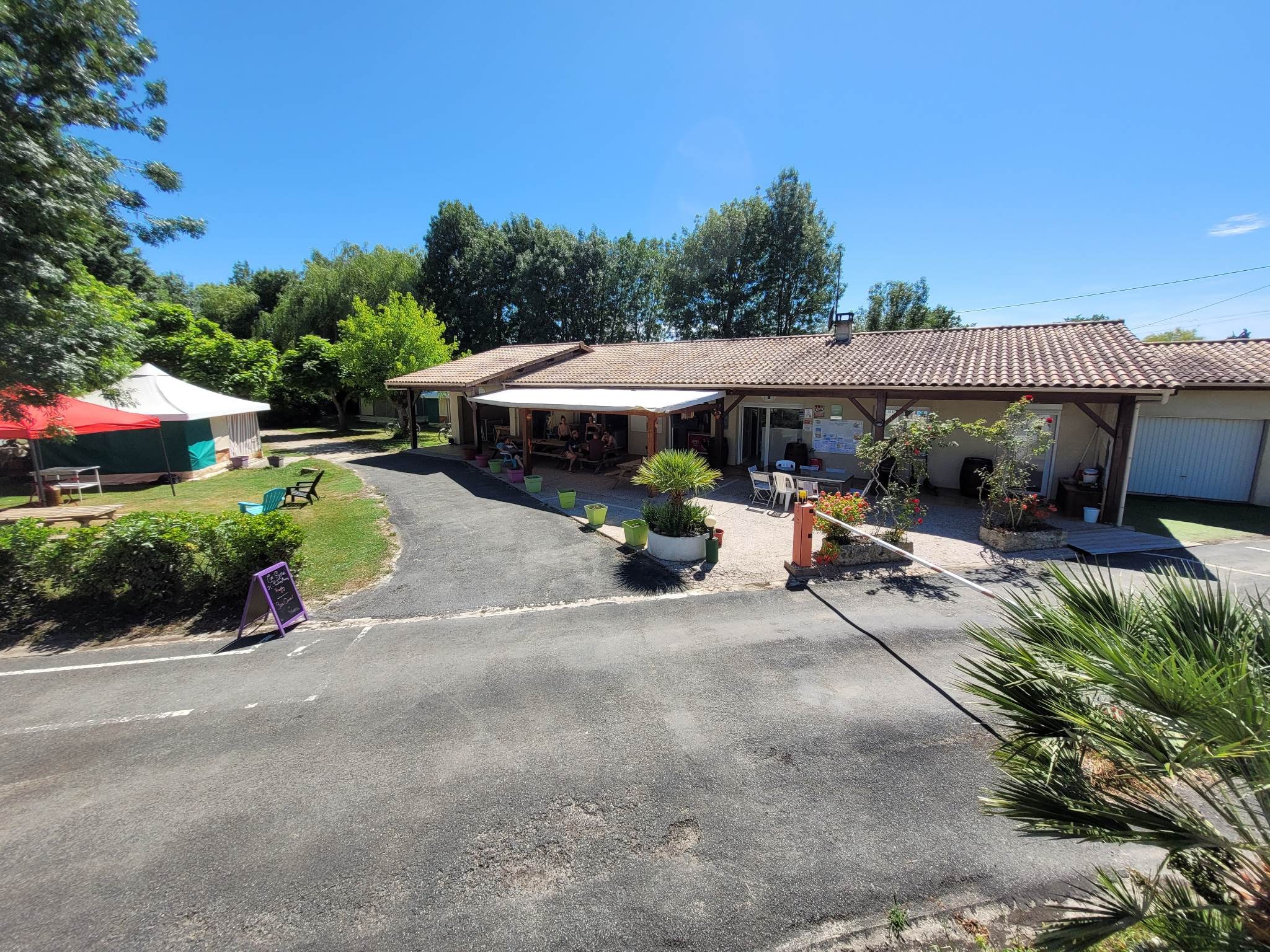 Camping les PEUPLIERS — Photo 2