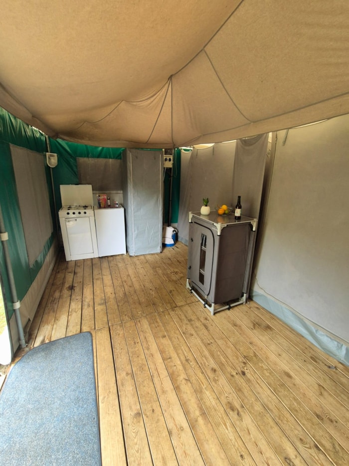 Bungalow Toilé - Utilisation Des Sanitaires Du Camping