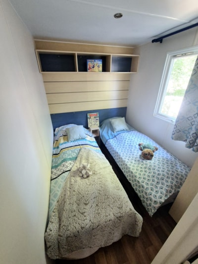 Mobile home FAMILLE with sheltered terrace