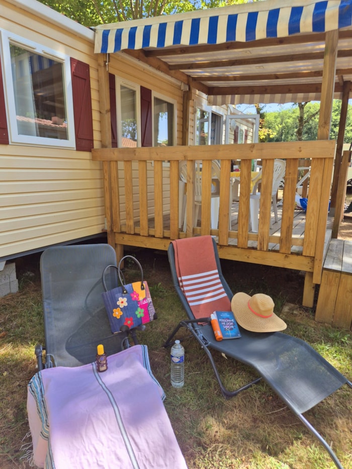 Mobilhome Famille Avec Terrasse Couverte - 3 Chambres.