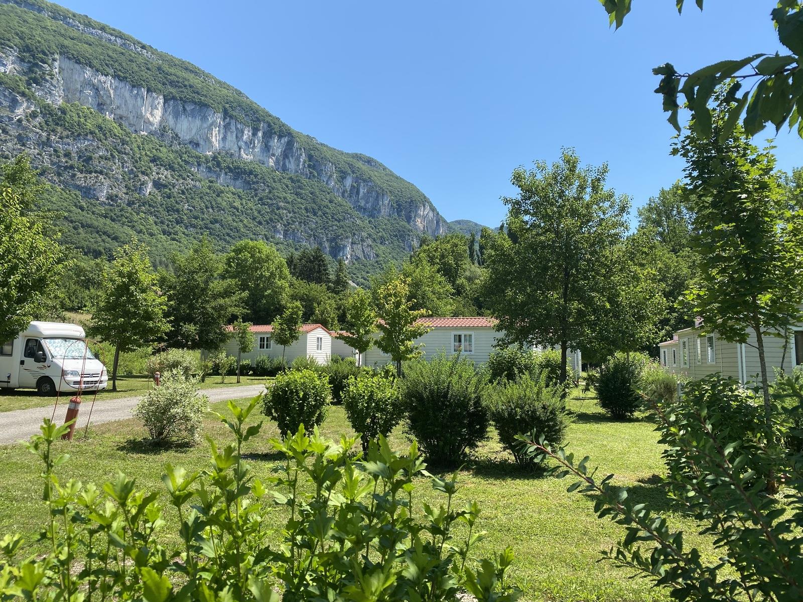  Camping Les Peupliers Du Lac - Chindrieux
