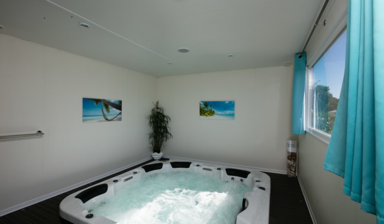 Mobil Home EXKLUSIV 2 Zimmer Jacuzzi